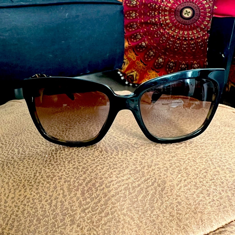🖤Authentic🖤 Prada Black & Tortoise Sunglasses